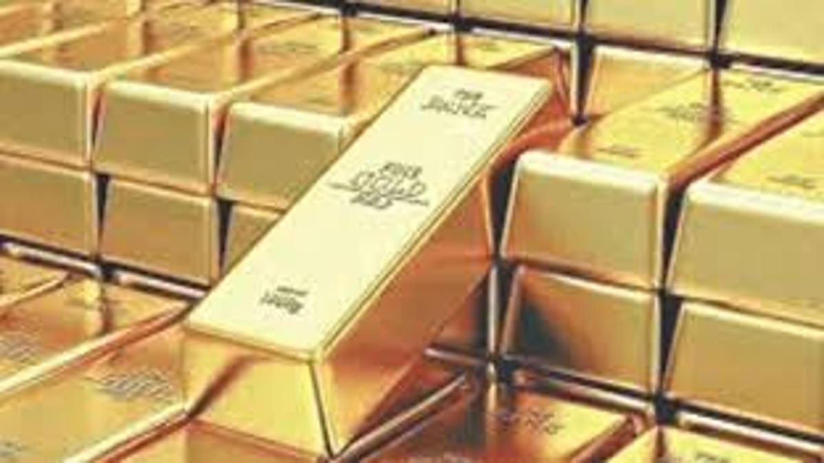 Gold Price Today: Rs4,900 Drop in Pakistan, $49 Fall Globally